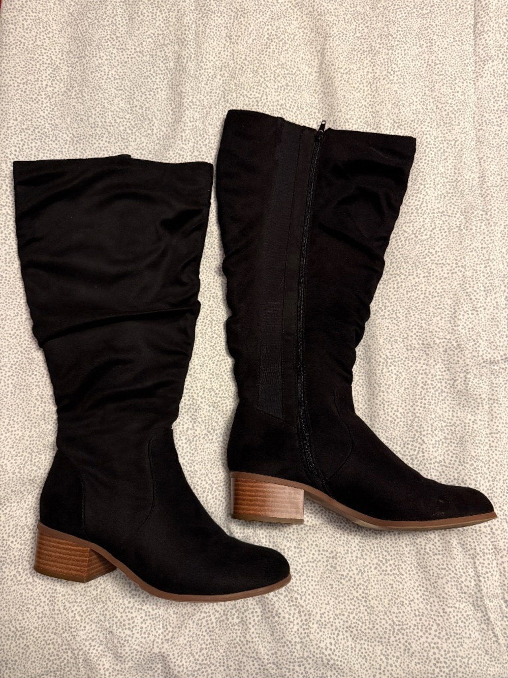 Women's size 10W knee high black boots